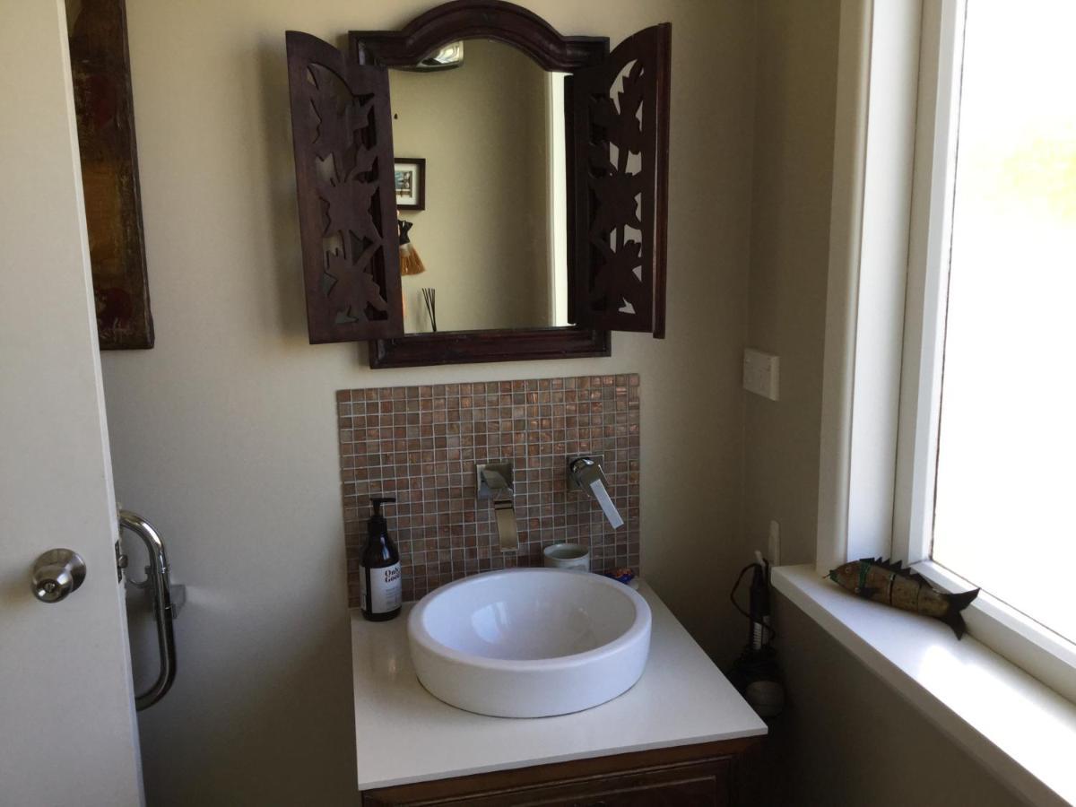 Bed and Breakfast Sundari Retreat Otaki Екстер'єр фото